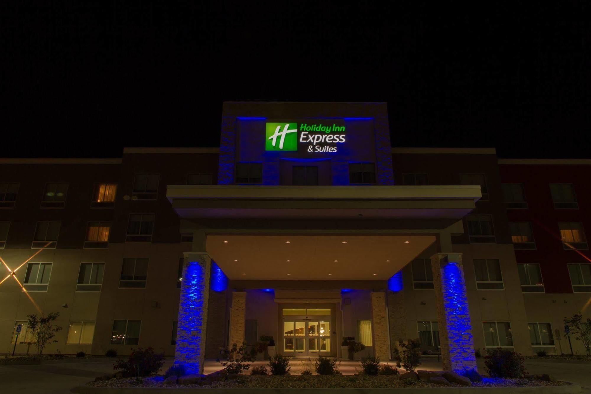 Holiday Inn Express & Suites Litchfield By Ihg Buitenkant foto