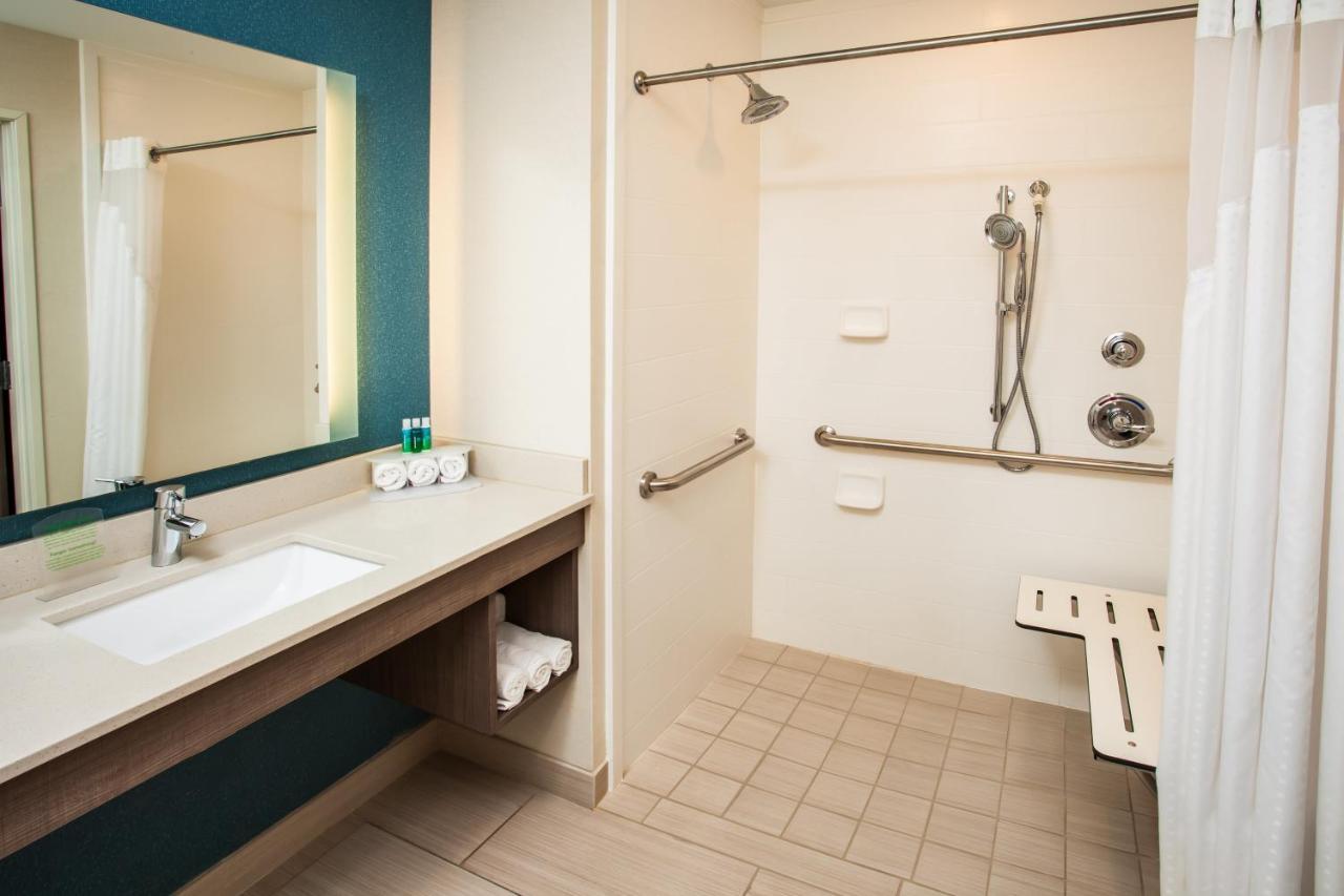 Holiday Inn Express & Suites Litchfield By Ihg Buitenkant foto